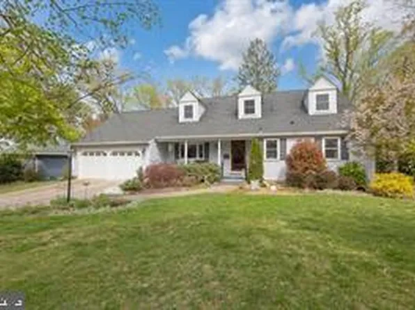 11 W Spruce Ave, Moorestown, NJ 08057