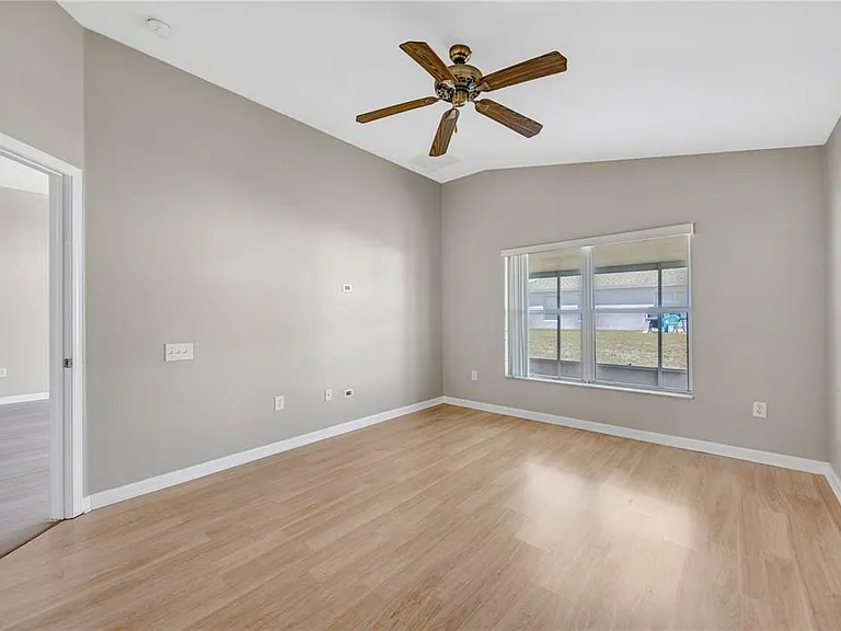 30435 Annadale Dr — Photo 36