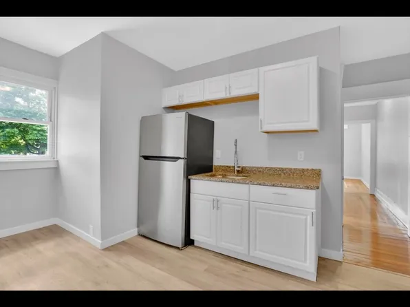 13 Canal St #A, South Hadley, MA 01075