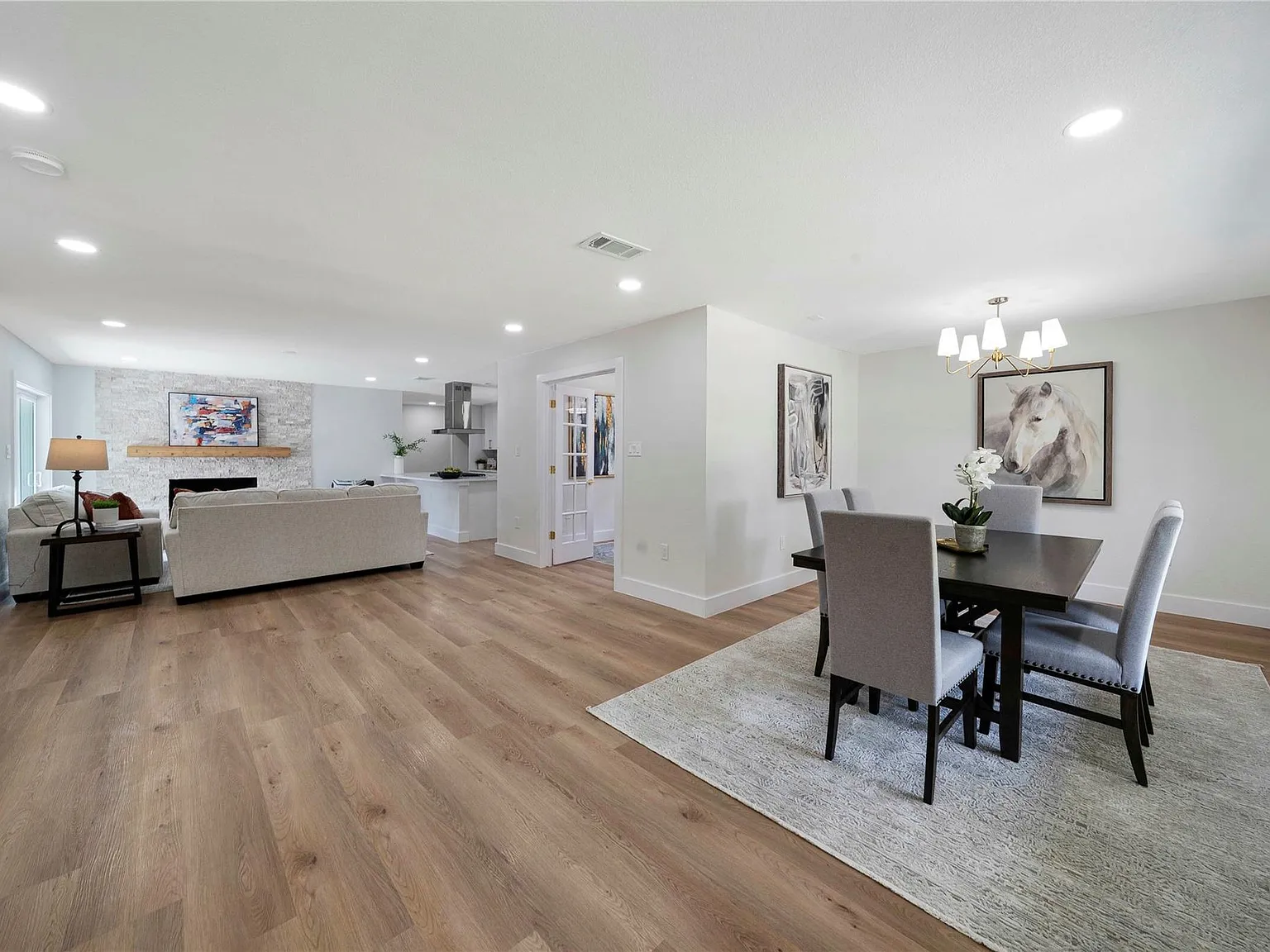 3 bed, 1833 sqft, $3,800 — Photo 3