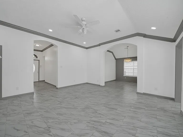 3515 Walden Dr — Photo 7