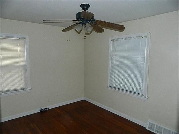 3rd image of 12001 Kensington Ave