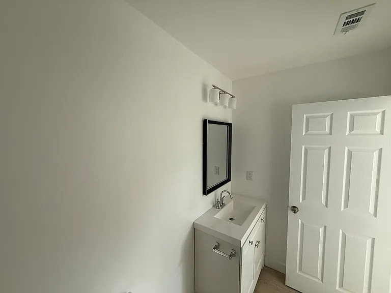 10712 Vena Ave — Photo 13