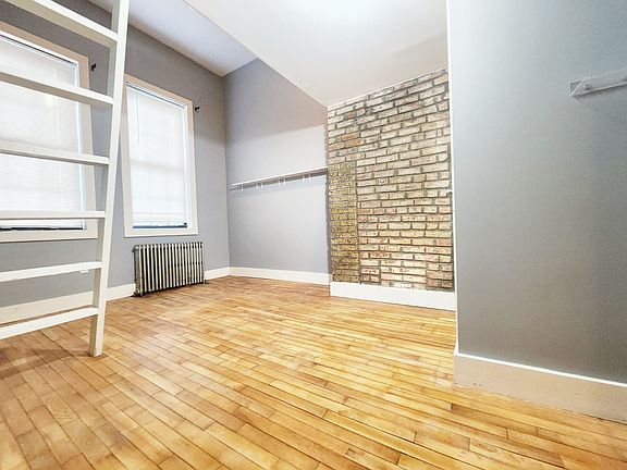 3rd image of 190 Wilson Ave #1F