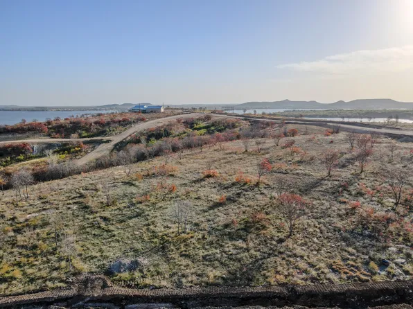 42 Water Lilly Ln, Graham, TX 76450