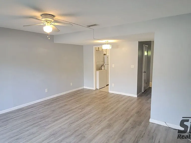 407 Lytle Ave — Photo 2
