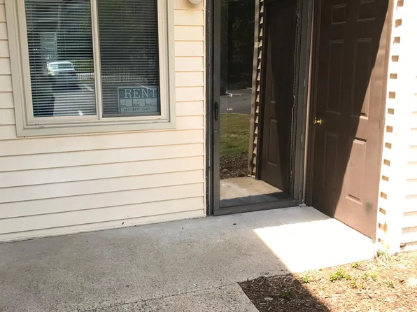 306 Pacific Dr, Hampton, VA 23666