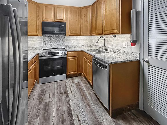 3rd image of 4208 N Landar Drive