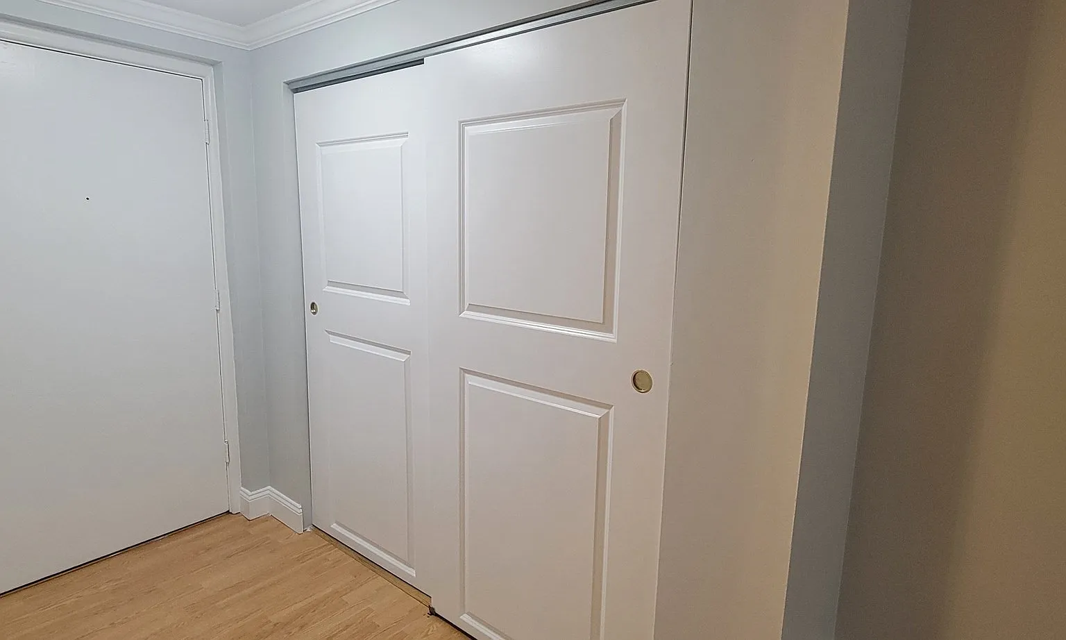 2 bed, 1.0 bath, 1000 sqft, $2,350 — Photo 3