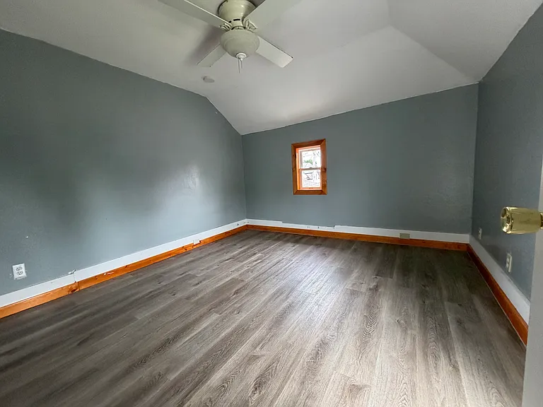 113 W Monroe St — Photo 10