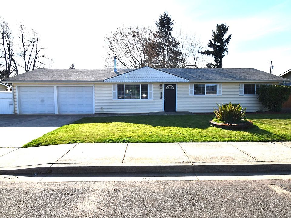 1st image of 685 N 4th St