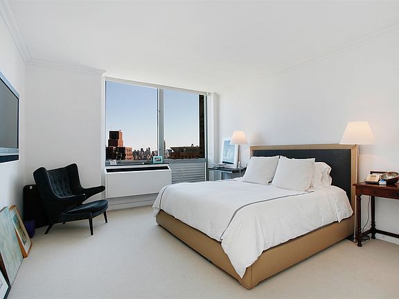 3rd image of 1965 Broadway Penthouse 1D
