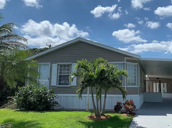 7568 SE Swan Ave, Hobe Sound, FL 33455