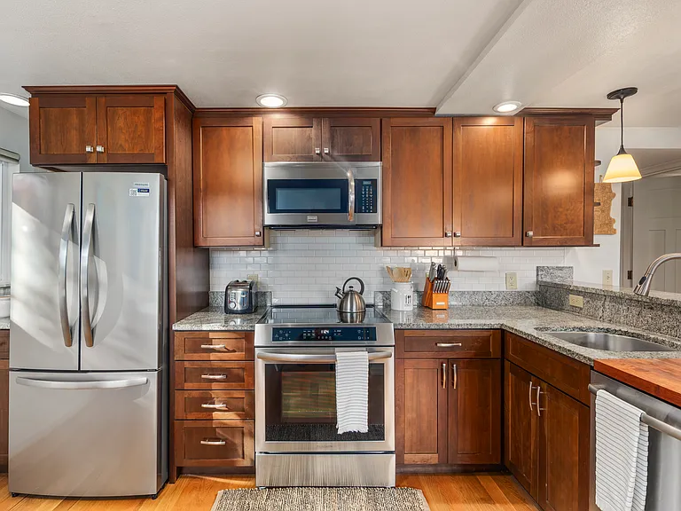 13736 Riviera Pl NE #B — Photo 12