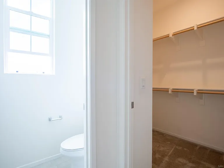 516 Avienda Ctr #106 — Photo 12