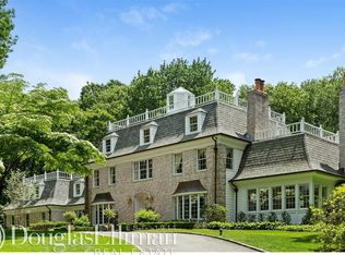 2 Sea Crest Dr, Lloyd Harbor, NY 11743