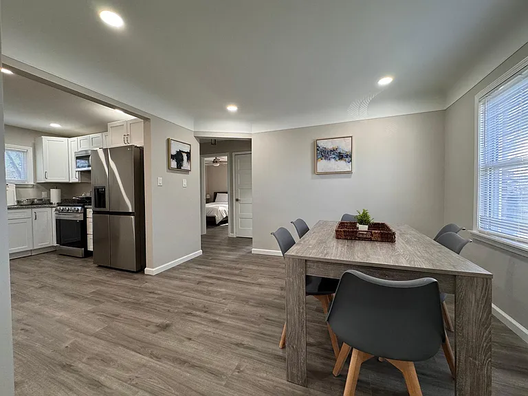 1607 Catalpa Dr — Photo 8