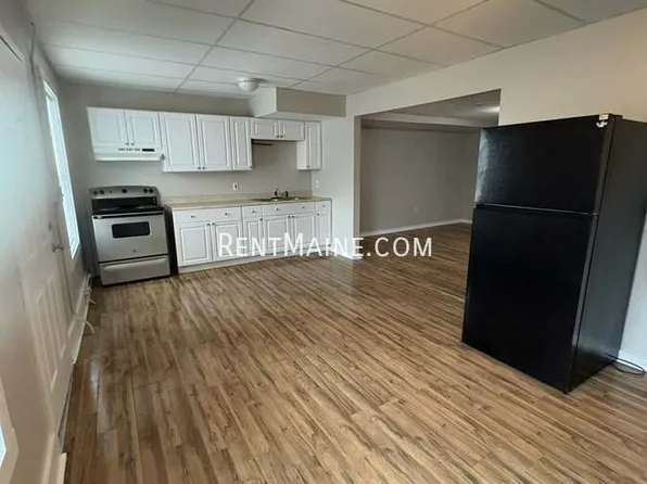 88 Main Rd APT 1, Milford, ME 04461