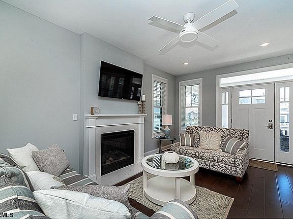 5th image of 834 Pennlyn Pl Unit 1