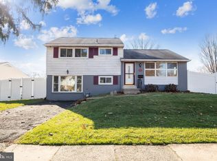 2738 Rossiter Ave, Abington, PA 19001