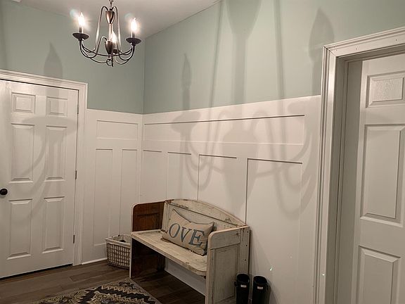 2nd image of 404 Elm Street Hts