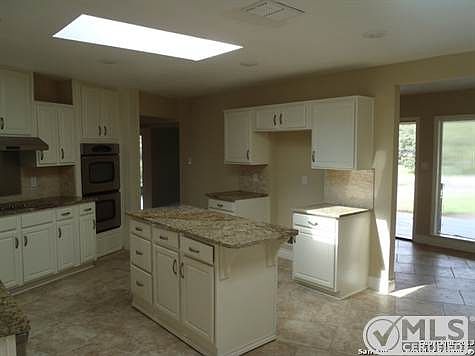 5th image of 7010 Oakridge Dr
