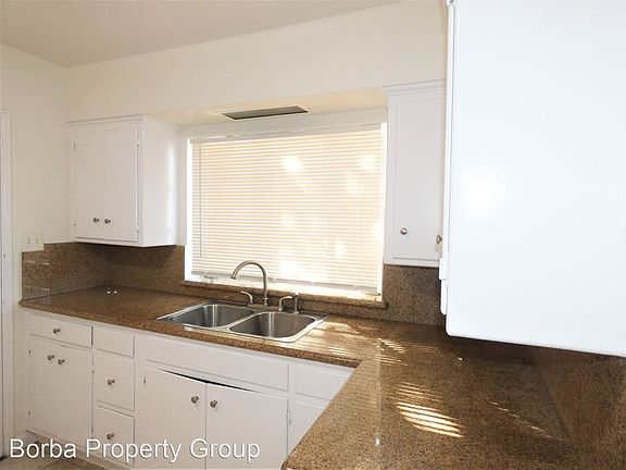 3rd image of 2400 Cedar Ave
