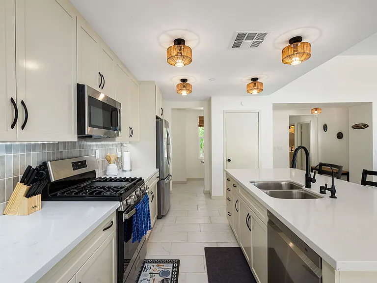 12613 Sylvanus Dr — Photo 20