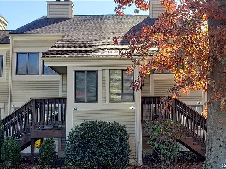62 Fox Run — Photo 2