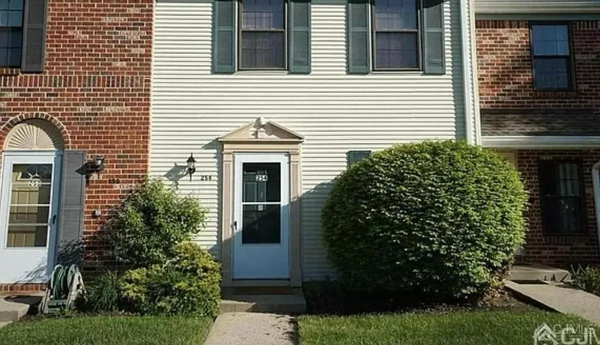 Building Photo - 254 Bromley Pl