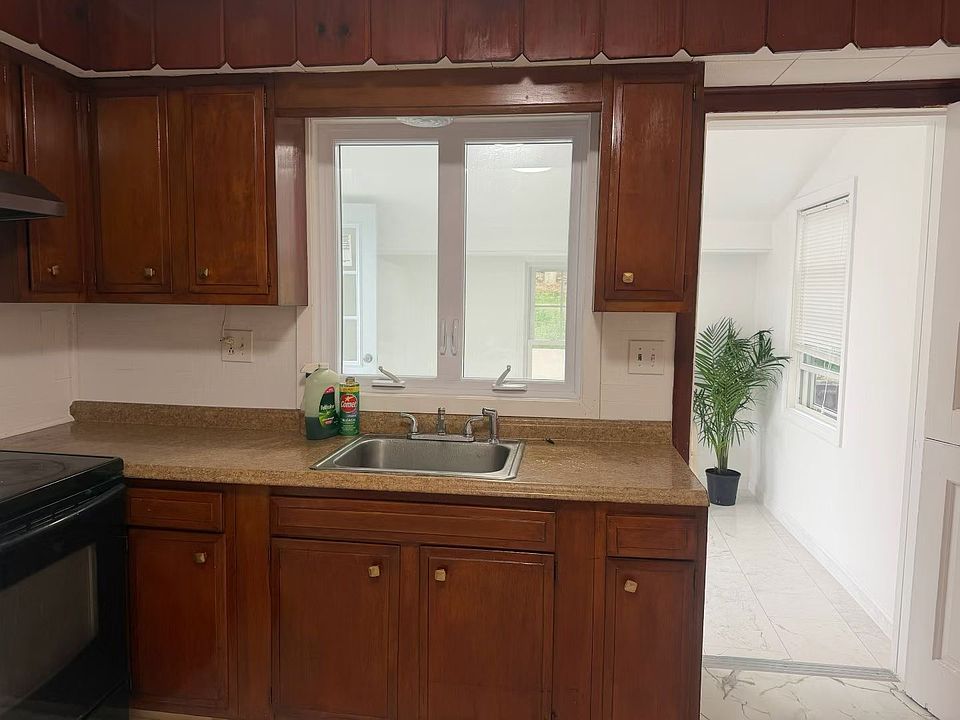 1st image of 532 Mixville Rd