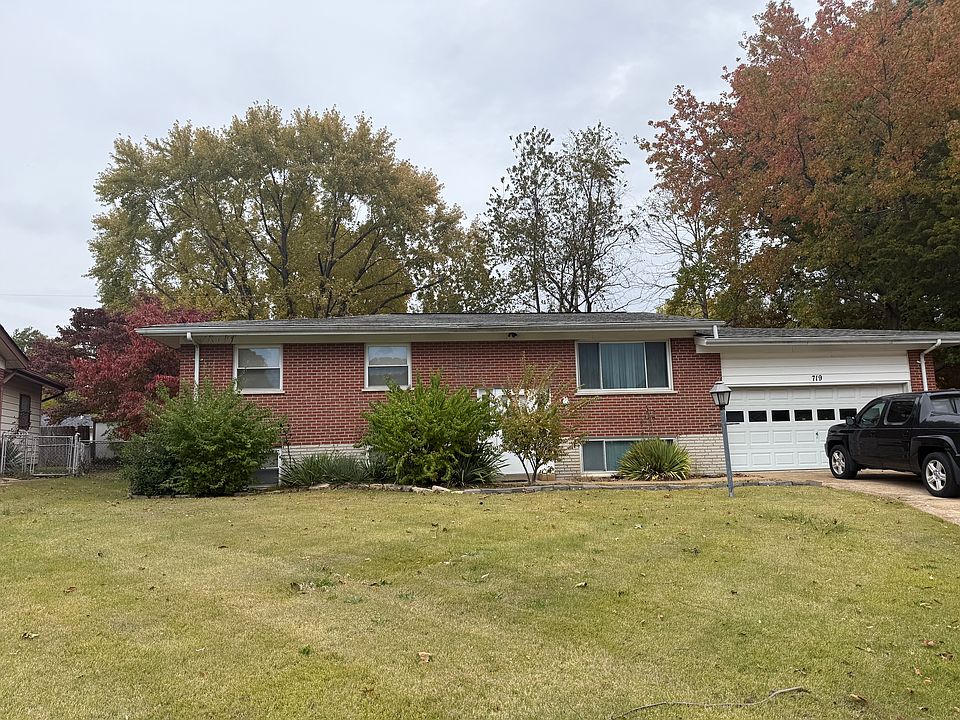 1st image of 719 Mary Jo Ln
