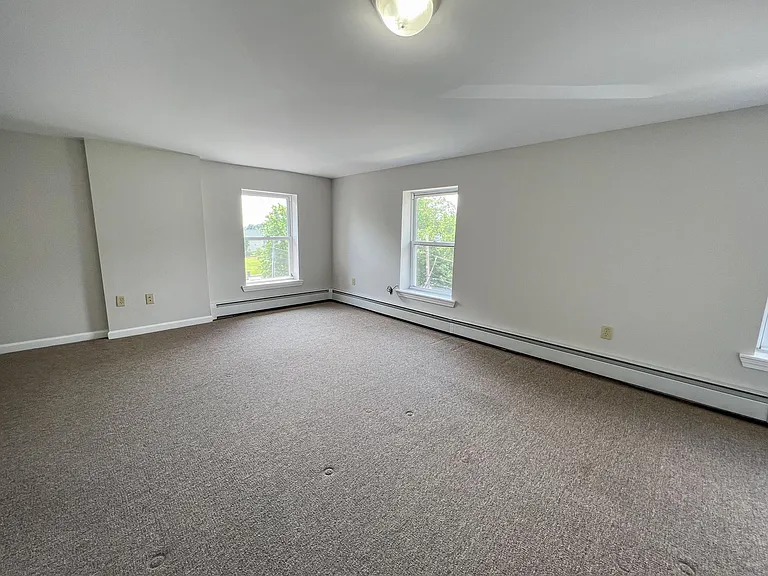 16 Elmer St #3E — Photo 5