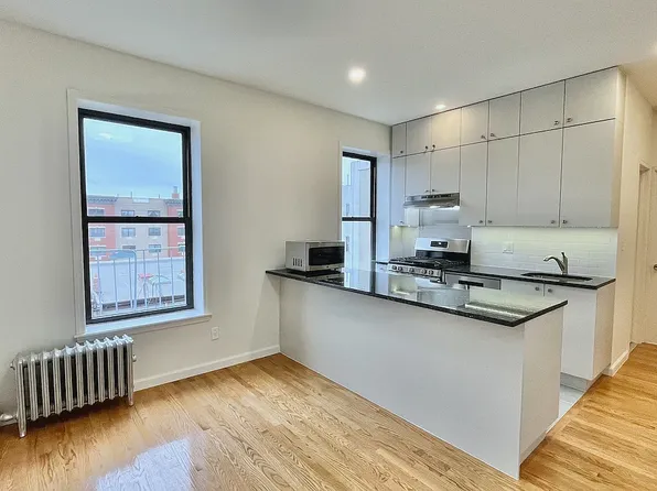 145 S 4th St APT 34, Brooklyn, NY 11211