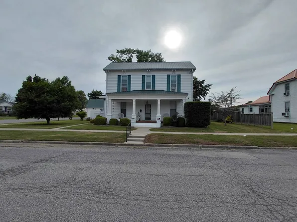 309 SE 3rd St, Fairfield, IL 62837