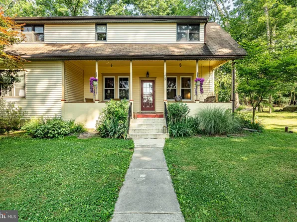 109 3rd Ave, Schwenksville, PA 19473