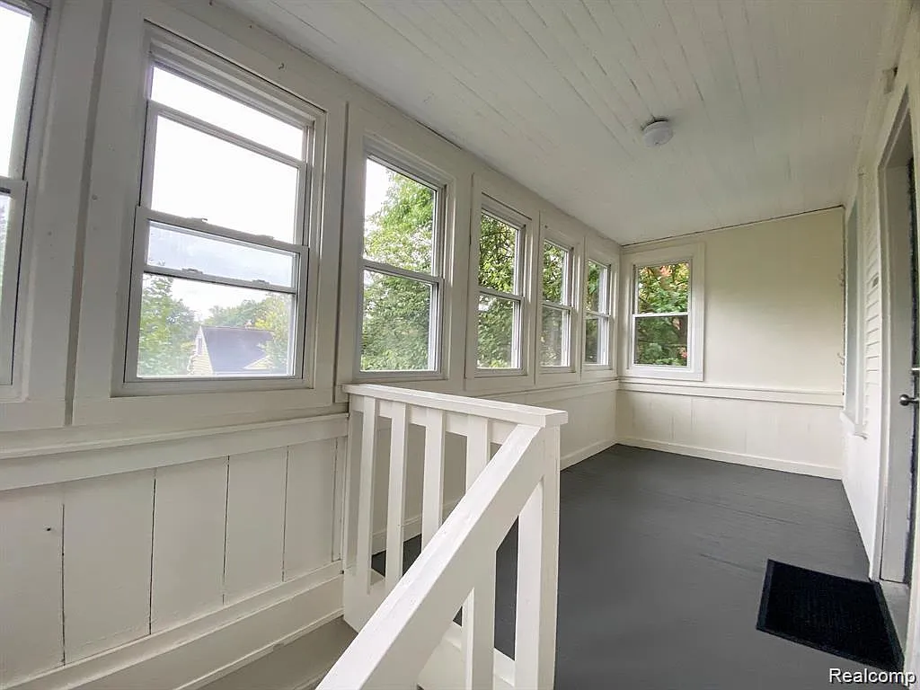 2 bed, 825 sqft, $1,500 — Photo 2