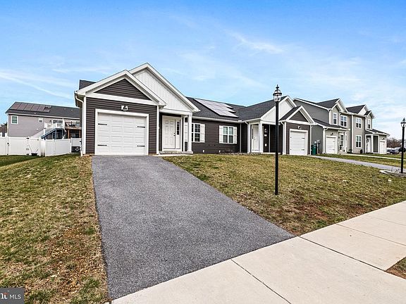 2nd image of 177 Skyview Cir