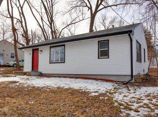 511 E Pleasant View Dr, Des Moines, IA 50315