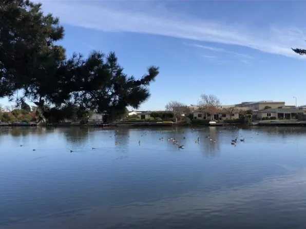 35 Lakesideside Dr, Corte Madera, CA 94925