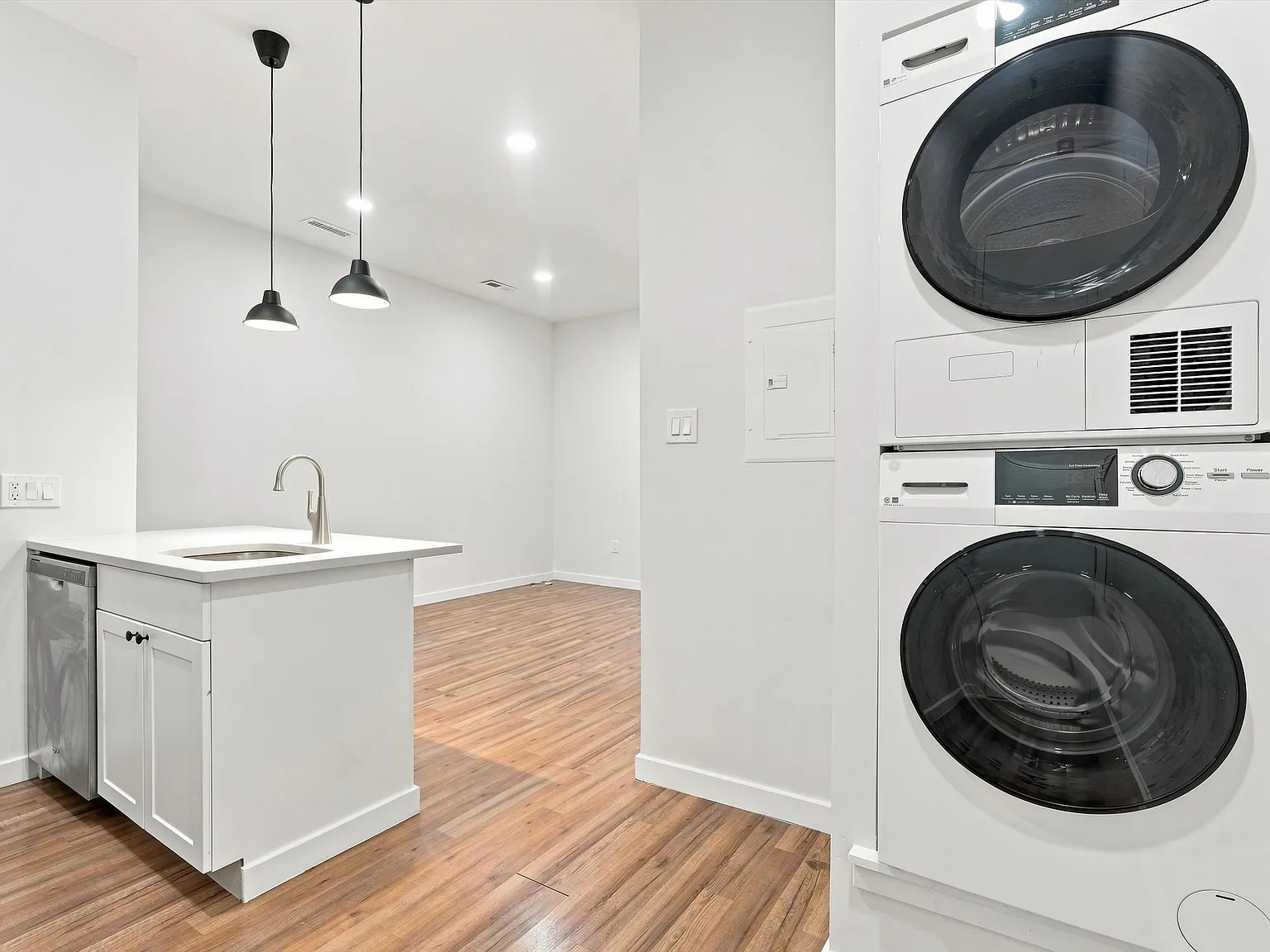 1525 Green St Unit 2F — Photo 3