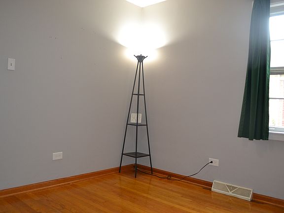 4th image of 5092 Wick Dr