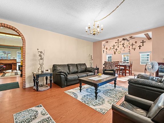 5th image of 2809 Mesa Ave