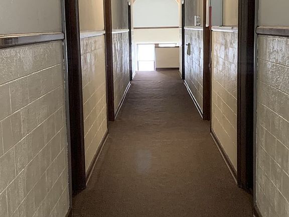 4th image of 1642 Charles Ave #B03