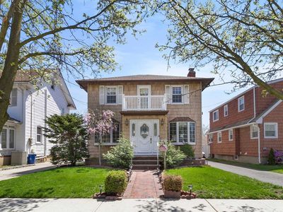 107 N Grove St, Valley Stream, NY, 11580