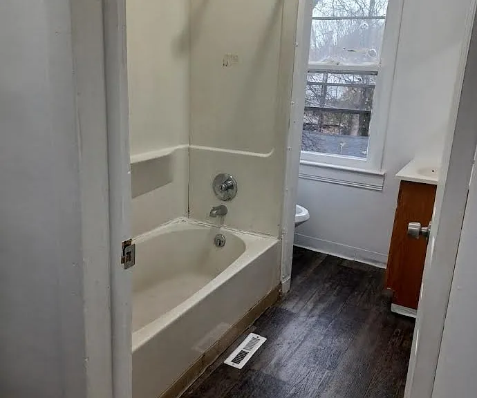 31-33 Montrose St #U — Photo 9