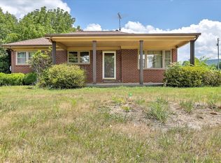 45 Stegall Ln, Penhook, VA 24137