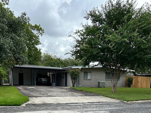 2nd image of 856 Chevy Chase Dr #856