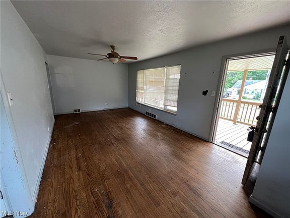 5th image of 3226 Quentin Dr