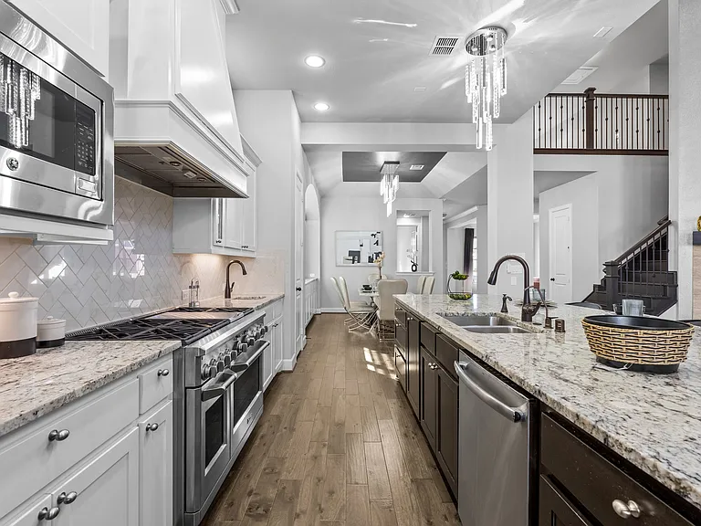 2812 Orchid St — Photo 15